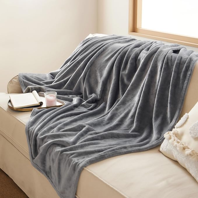 Bedsure Soft Fleece Throw Blanket - Image 5