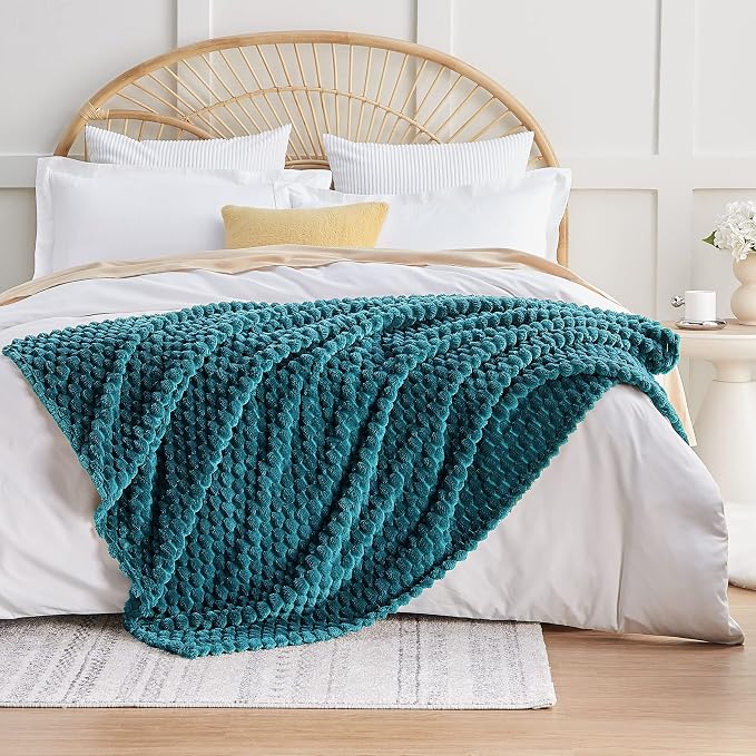 EXQ Home Fleece Throw Blanket for Couch or Bed - Image 2