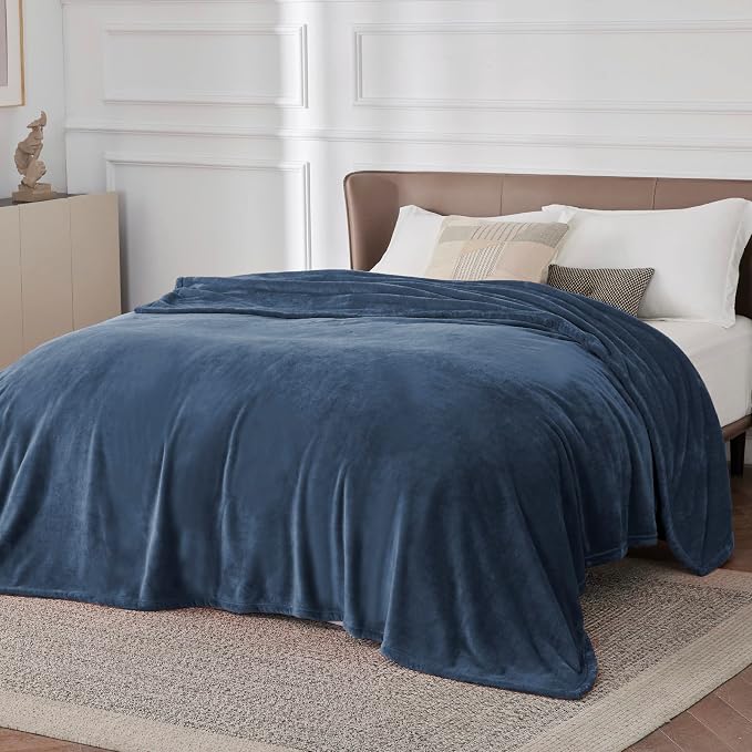 Bedsure GentleSoft Fleece Blanket California King Blue - Image 2