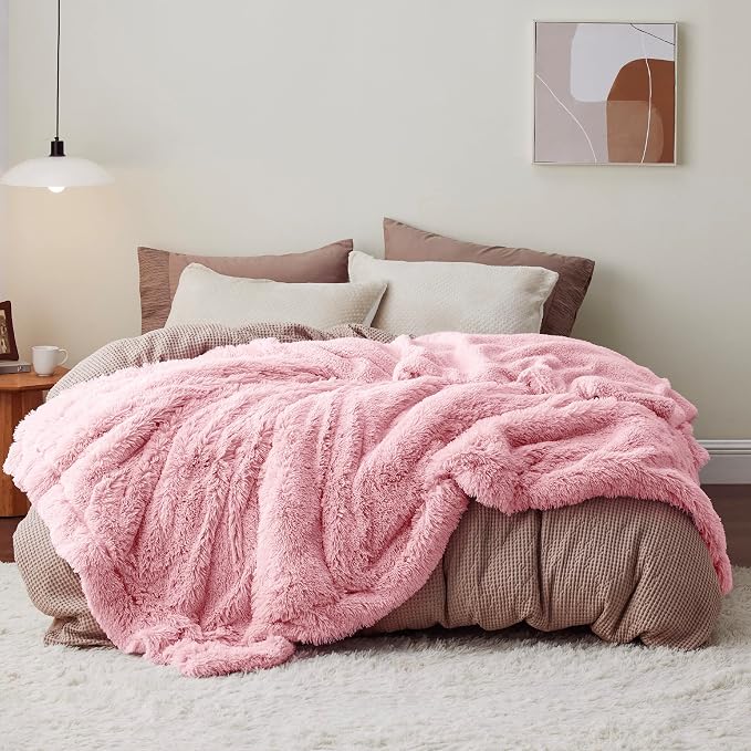 Bedsure GentleSoft Fluffy Pink King Size Blanket by Unknown