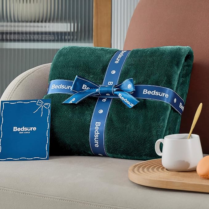 Bedsure GentleSoft Fleece Bed Blankets Large Size Forest Green - Image 7