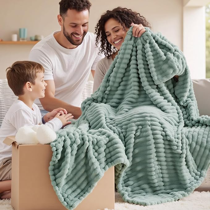 Bedsure Soft Large Fleece Blanket - Image 8