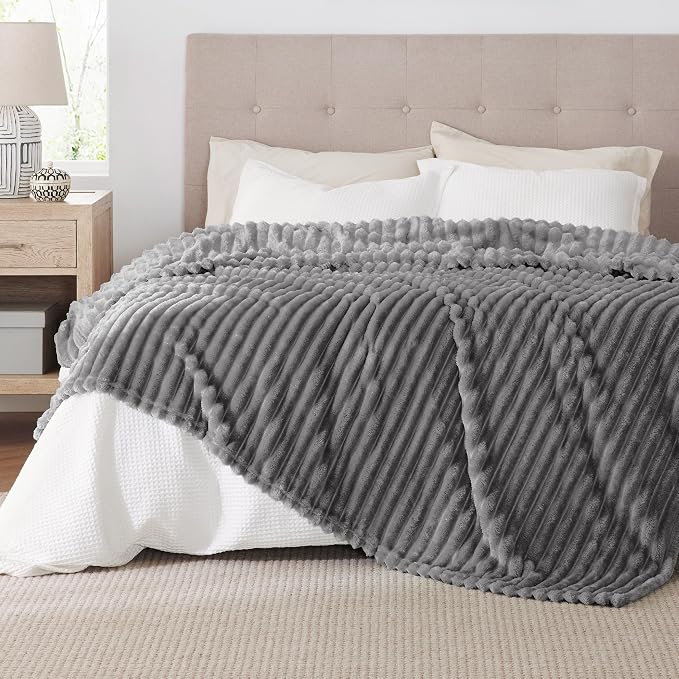 Bedsure Full Size Fleece Blankets - Image 9