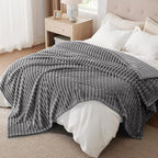 Bedsure Soft Queen Size Blanket - Image 7