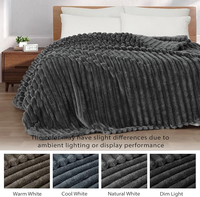 Exclusivo Mezcla Striped King Size Fleece Blanket - Image 3