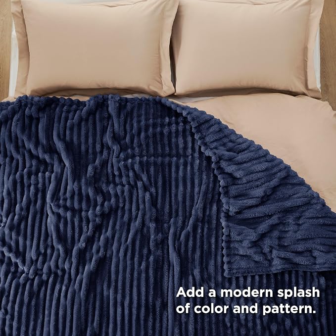 Bedsure Full Size Fleece Blankets - Image 6