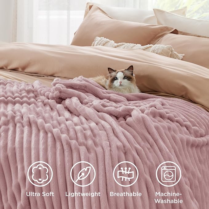 Bedsure Soft Pink Throw Blanket - Image 5