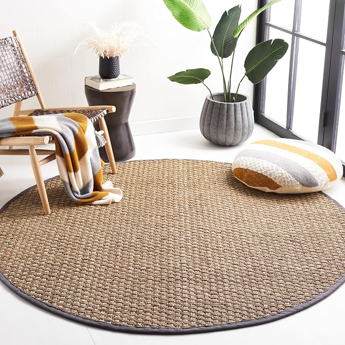 SAFAVIEH Area Rug 8' Round by Unknown